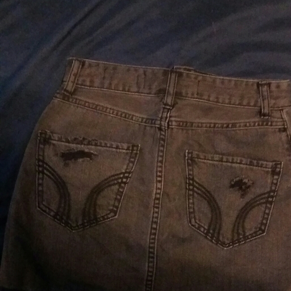 Free with Bundle! 4/$25- Hollister Denim Skirt - Picture 8 of 9